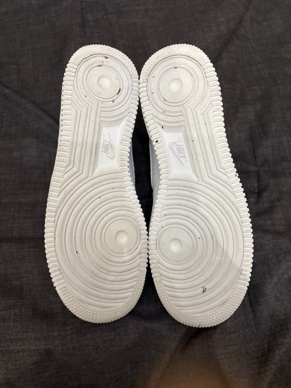 Women’s white Air Force 1 ‘07 - Picture 2 of 3